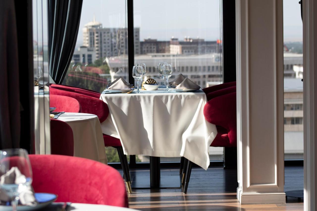 Orient Hotel ビシュケク エクステリア 写真