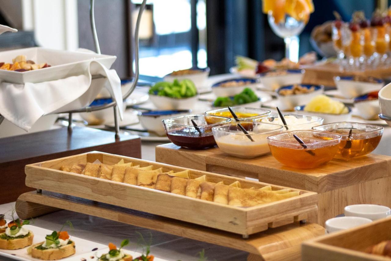 Orient Hotel ビシュケク エクステリア 写真