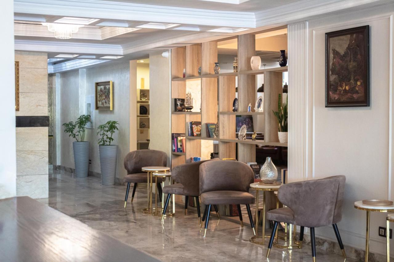 Orient Hotel ビシュケク エクステリア 写真